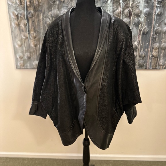 Vintage Jackets & Blazers - Vintage 80’s Ladies Lg Leather & Leopard Print Suede Kimono Jacket